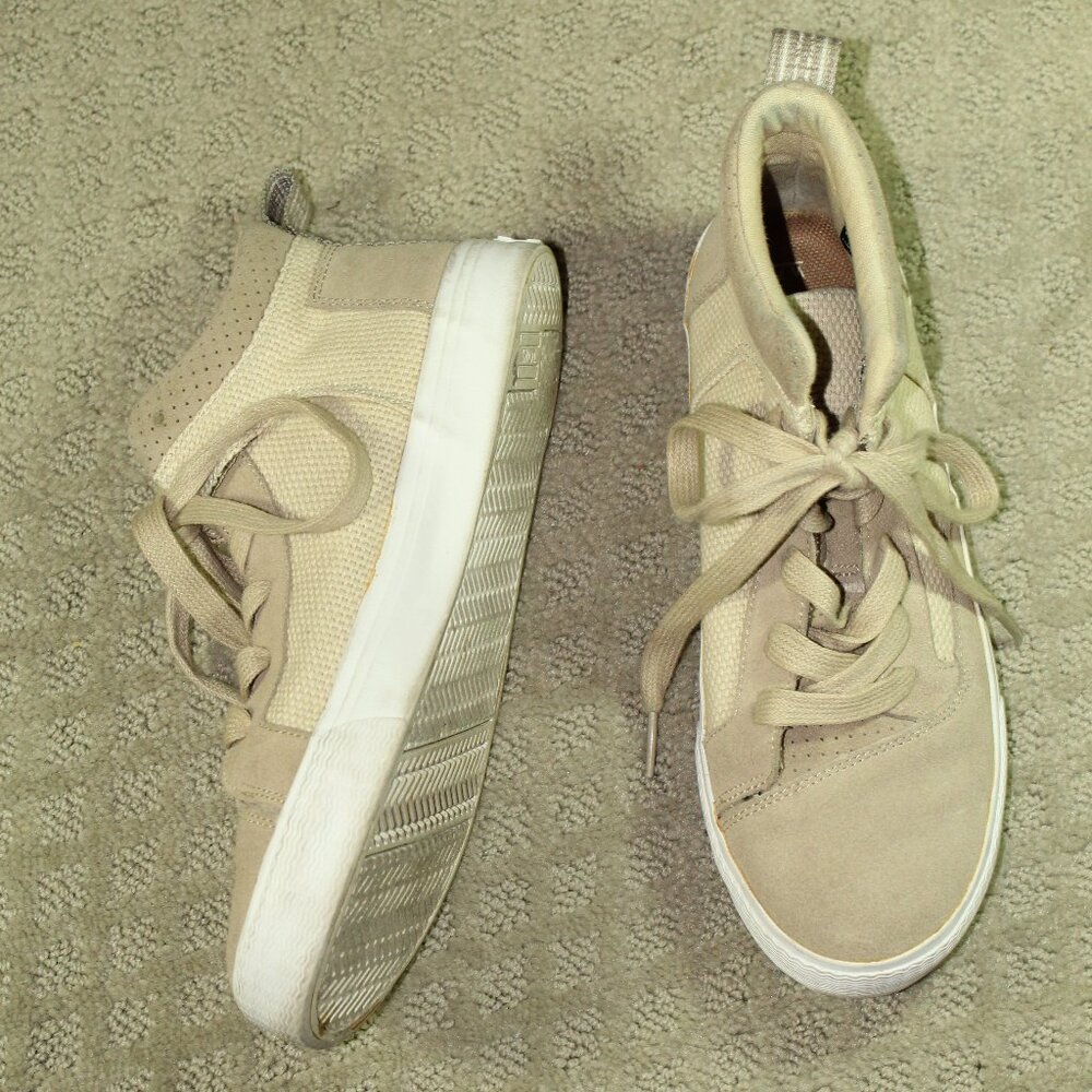 Tom's Women's Size 7.5 High Top Khaki Shoes
